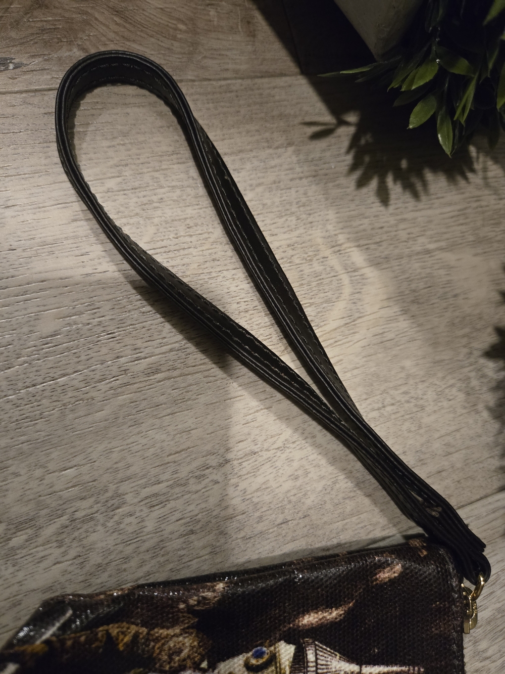 Furla RARE The OZ Wristlet - Picture 7 of 8